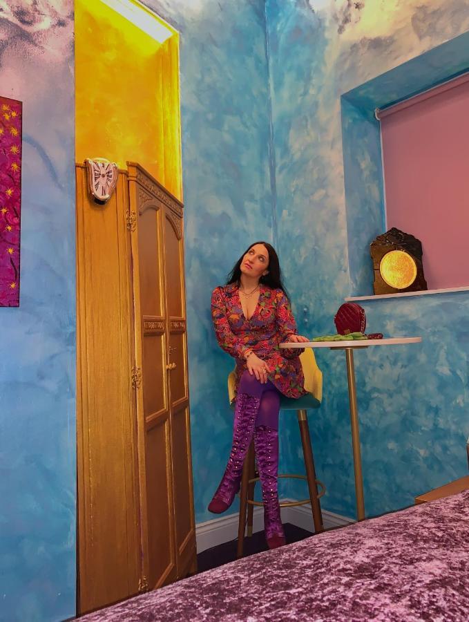 Vibrant Bohemian Seafront Flat Appartamento Hove Esterno foto