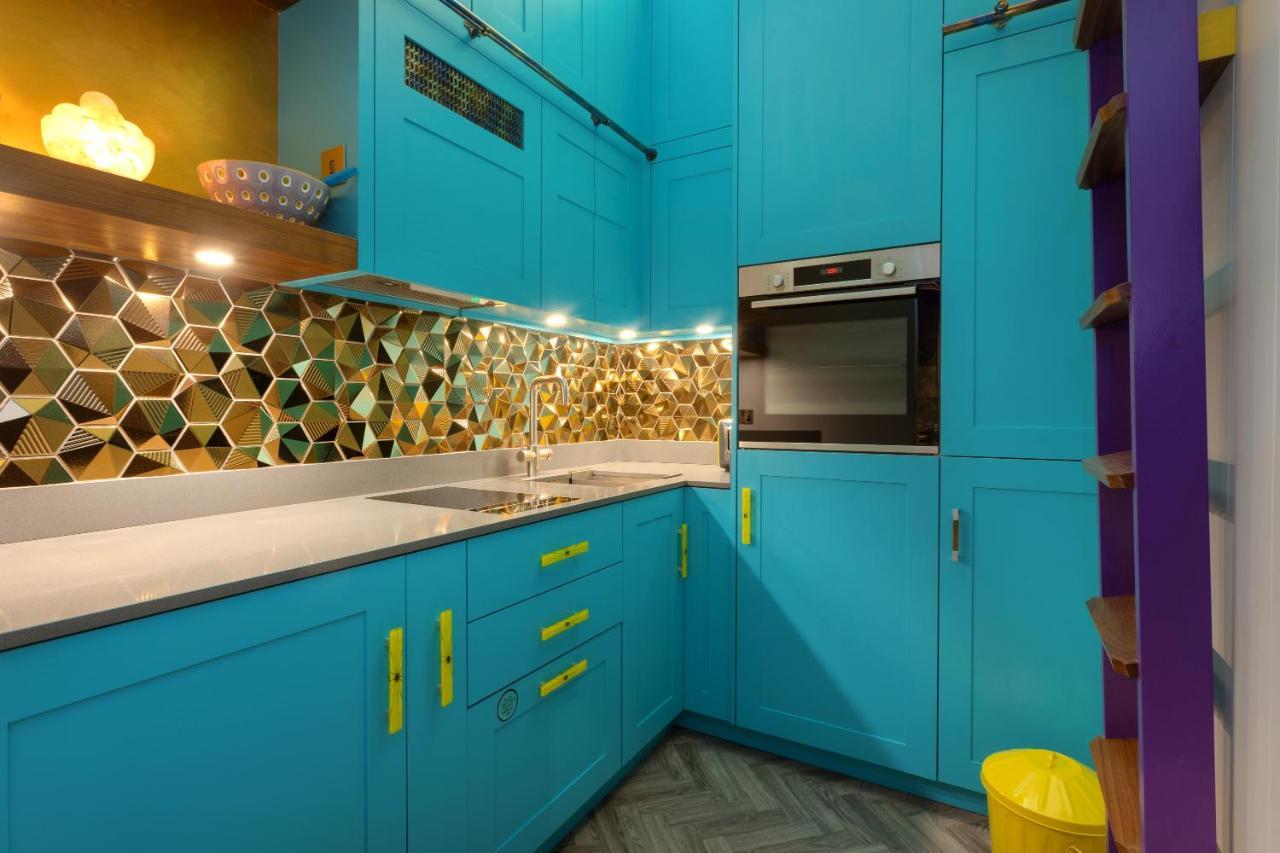 Vibrant Bohemian Seafront Flat Appartamento Hove Esterno foto